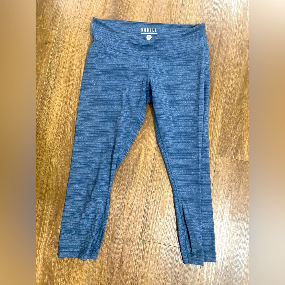 Nobull crop leggings size medium